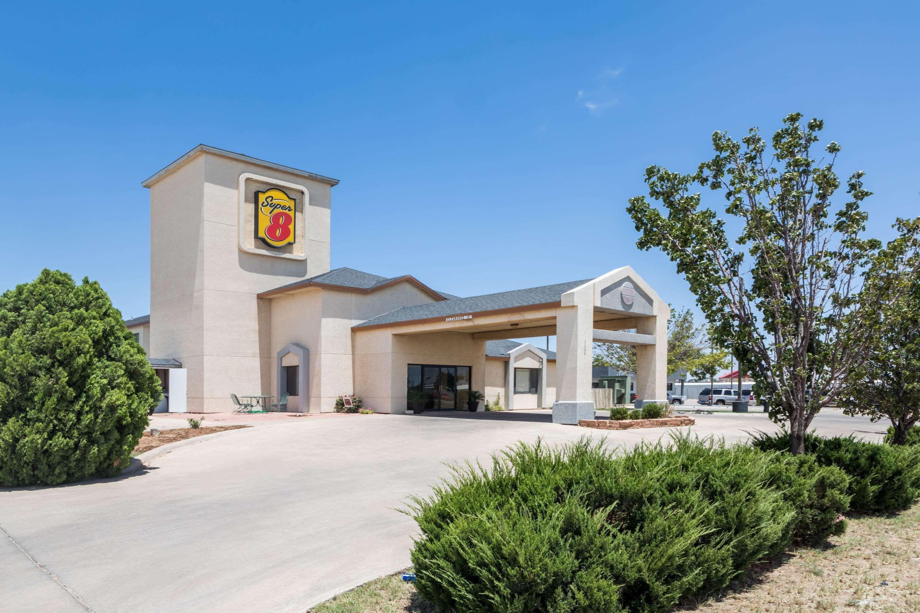 Super 8 By Wyndham Midland Motel Exterior photo